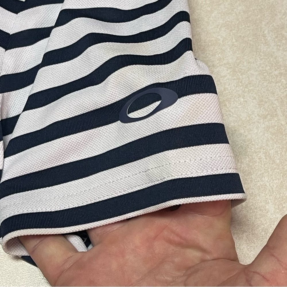 Oakley Bicolor Striped Golf Polo regular fit mens size L - Picture 5 of 6